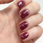 nail art mani valentine plumb and silver hearts